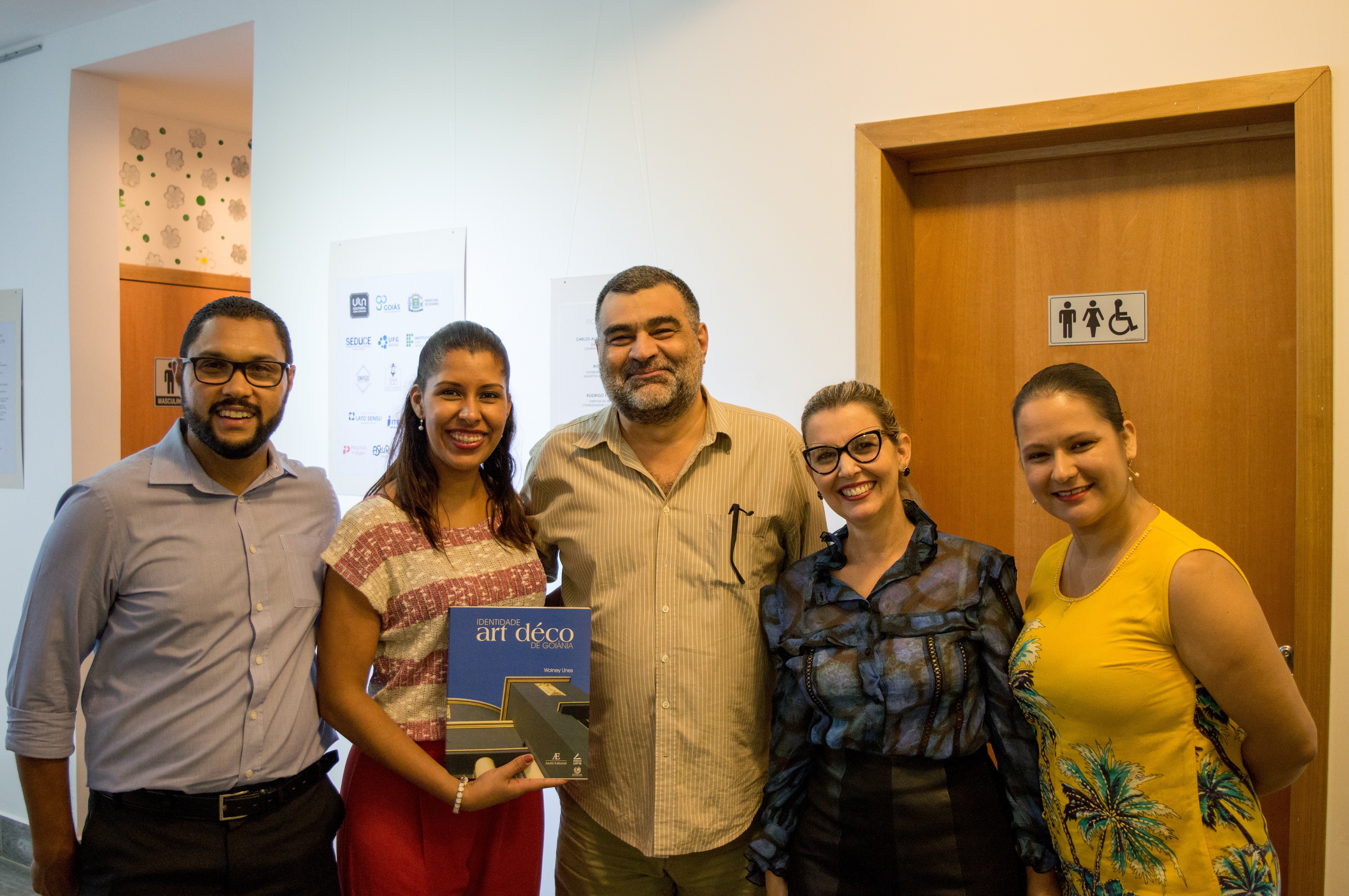 Gerente da GAM, Douglas Pitaluga; chefe de gabinete, Natalia dos Santos; professor da UFG, Wolney Unes; diretora-geral, Maria de Lourdes Magalhães; coordenadora de eventos, Gleice Sousa, durante pré-lançamento do festival.